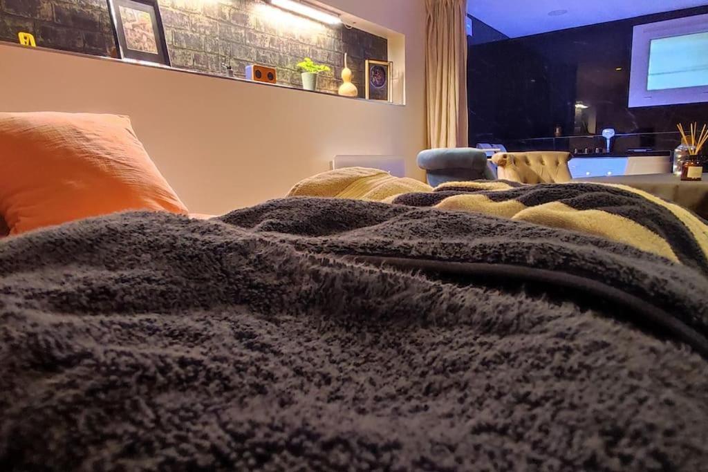 Studio Paisible Et Balneo Vezin-le-Coquet ภายนอก รูปภาพ