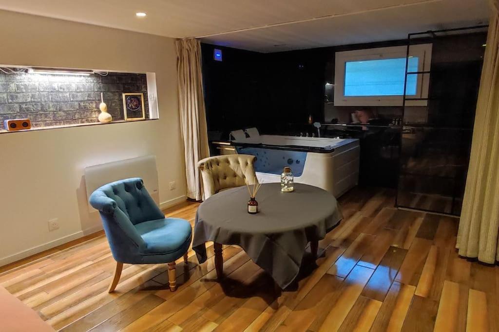 Studio Paisible Et Balneo Vezin-le-Coquet ภายนอก รูปภาพ