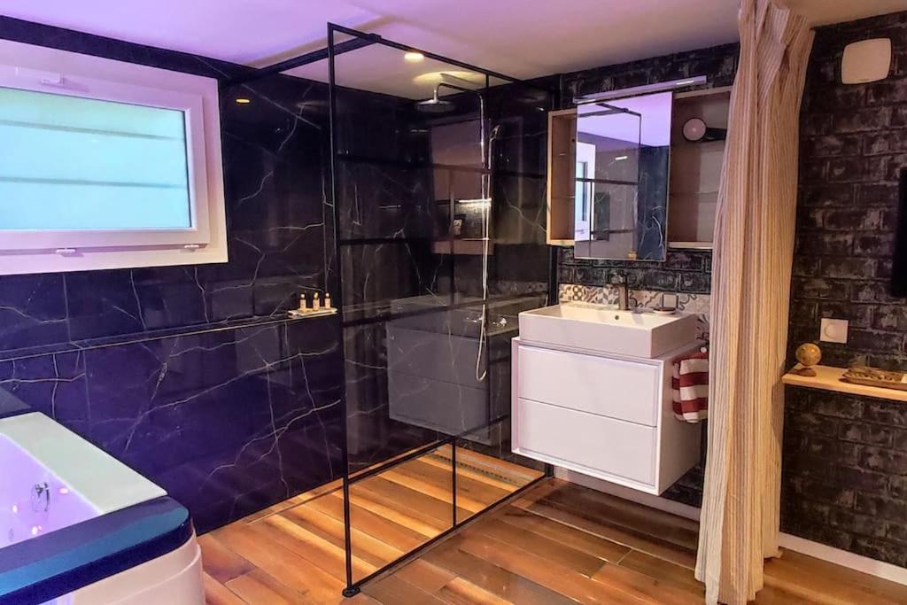 Studio Paisible Et Balneo Vezin-le-Coquet ภายนอก รูปภาพ